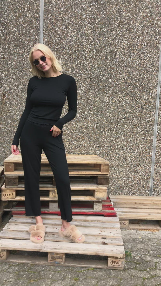 Natalia Pants | Black | Løse ribbede bukser fra Liberté