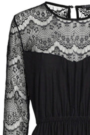 Alma Lace Dress2 | Black | Kjole med blonder fra Liberé Essentiel