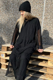 Dot Mesh Dress | Black | Kjole fra Black Colour