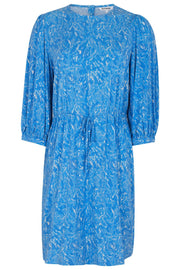 Briella Elma Dress | Graphic animal azure blue print | Kjole fra Soft Rebels