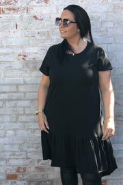 Sann Jersey Dress | Black | Kjole fra Black Colour