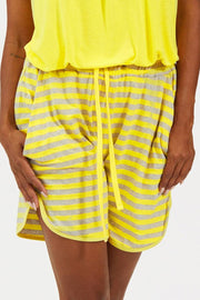 One more night | Yellow & Light grey melange stripe | Stribede shorts fra Comfy Copenhagen