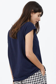Erika Tee | Washed Black | T-shirt fra Lollys Laundry