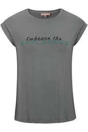 Embrace SS Top | Støvet army | T-shirt fra Soft Rebels