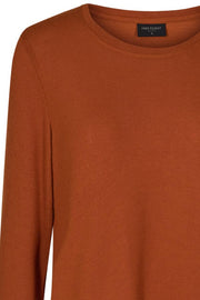 Duve blouse | Cinnamon stick | Blød basisbluse fra Freequent