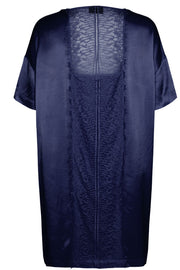 Gaya Dress | Mørkeblå | Kjole med blonderyg fra Freequent