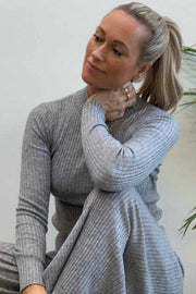 Sari Knit Blouse | Light grey melange | Uld strik bluse fra Neo Noir