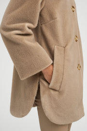 Fion fake fur coat | Sand Stone | Frakke fra Gustav