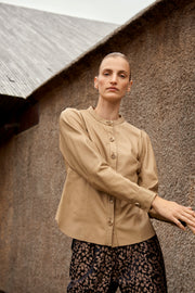 Tinca leather shirt | Sand Stone | Skjorte fra Gustav