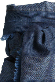 Hazel scarf | Blue | Tørklæde med lurex striber fra Stylesnob