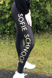 Joanne Leggings | Black & Gold | Logo leggings fra Sofie Schnoor