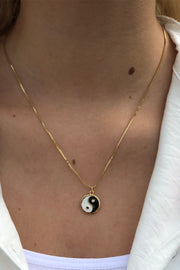 Yin Yang Necklace | Gold | Halskæde fra Birdsong