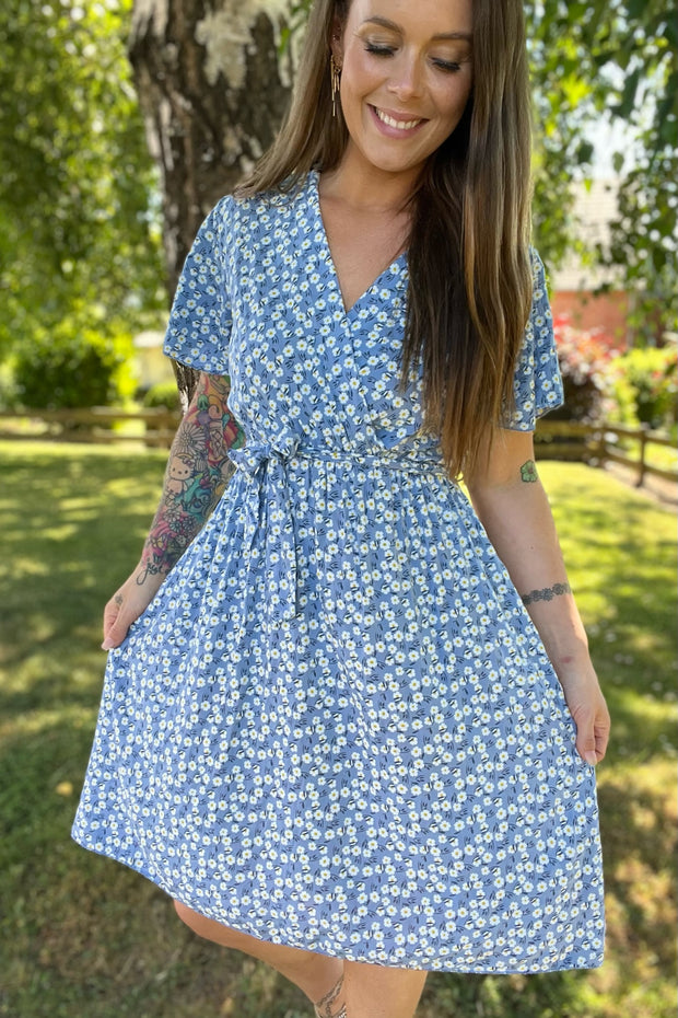 Bloomish Dress | Jeans Blue | Wrap kjole fra State Bird