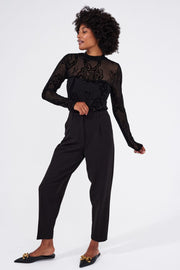 Iska Tee | Black w. Black Swirl | Bluse fra Freequent