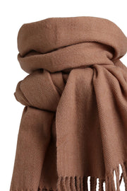 JOLI SCARF | Camel | Tørklæde med frynser fra STYLESNOB