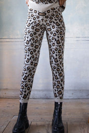 Knit Joggers | Brown Leopard | Strik bukser med dyreprint fra Ragdoll
