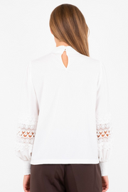 Katie Embroidery Blouse | Off White | Skjorte fra Neo Noir