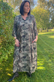 Kenna camouflage dress | Camouflage | Kjole fra Black Colour