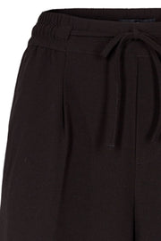 Lizy-Sho | Black | Shorts fra Freequent