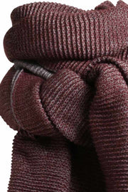 Pave Scarf | Burgundy | Tørklæde med crepe-effekt fra Stylesnob