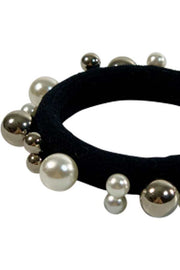 Pearl Mix Hair Elastic | Sort | Elastik med perler fra Black Colour