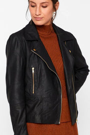 Sophie Leather Jacket Gold | Sort | Læderjakke med guld lynlåse fra YAS