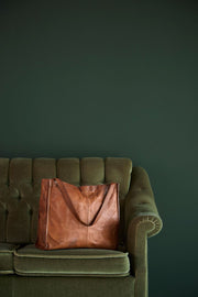 Aro Bag, Large | Cognac | Stor taske fra RE:DESIGNED