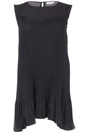 U6003 Woven Dress Above Knee | Sort | Plisseret kjole fra Saint Tropez