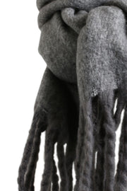 Mørkegrå HELINA halstørklæde I Stylesnob | Helina Scarf