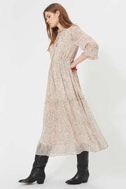 Ivalo Dress | Beige | Beige kjole med print fra Sofie Schnoor