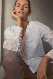 Tara, shirt with embroidery | Bright White | Skjorte fra Gustav