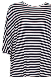 Higher Love | Navy/white Stripe | Oversize kjole fra Comfy Copenhagen