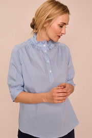Lina Frill Blouse | Bel Air Blue | Bluse fra Mos Mosh