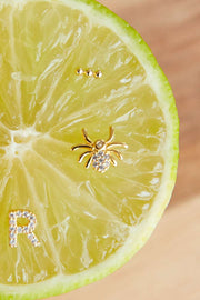 Akina Spider (1 stk) | Forgyldt | Lille ørestik med edderkop fra Coi