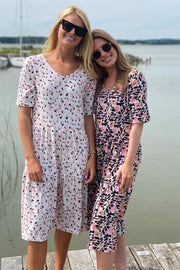 Alma-Short-Loose-Dress | Pastel Leo | Kjole fra Liberté