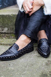 Molly Leather | Black | Loafers med nitter fra Copenhagen Shoes