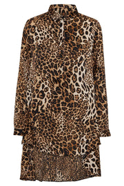 Saga Dress | Leopard | Skjorte kjole med dyreprint fra Emm Copenhagen