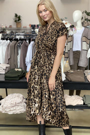 Luna Mae SS Dress | Leopard | Kjole med print fra Black Colour