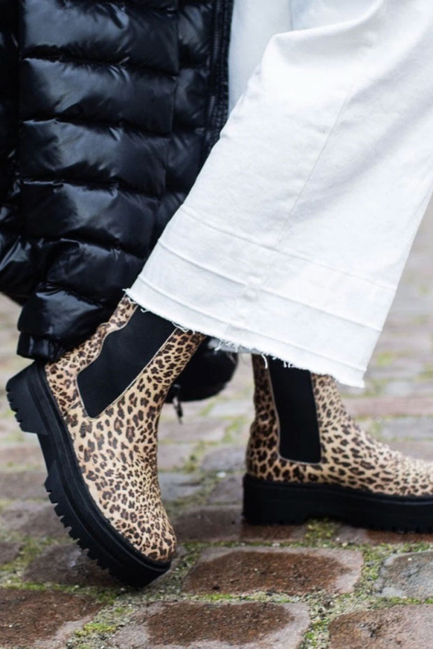 Going Leo | Leopard | Biker støvle med dyreprint fra Copenhagen Shoes