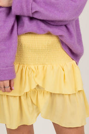 CARIN SKIRT | Yellow | Kort nederdel med flæser fra NEO NOIR