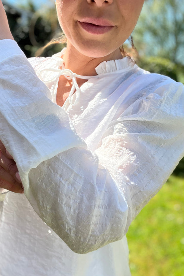 August Blouse | Offwhite | Bluse fra Freequent