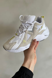 Tuzon Suede | White Neon Yellow | Sneakers fra Arkk