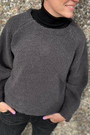 Rigita Sweatshirt | Blackened Pearl | Sweatshirt fra Basic Apparel