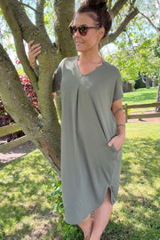 Floi Dress Solid | Dusty Olive | Kjole fra Freequent