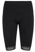 Ninna Spitzenshorts | Schwarz | Radlerhose mit Spitze von Liberté