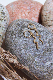 Hina Snake Hoops | Guld | Øreringe med slanger fra Coi