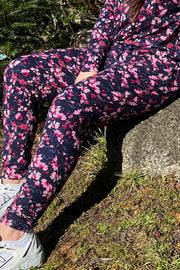 Alma pants | Navy Pink Flower | Bløde bukser fra Liberté