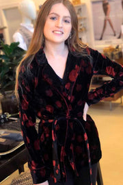 Trello | Willa Print | Kort velour kimono fra MbyM