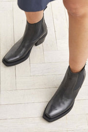 Etna boots | Black | Støvler fra Bukela