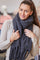 Zedi scarf | Black | Halstørklæde med snoede frynser fra Stylesnob